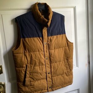 GAP Men’s Puffer Vest